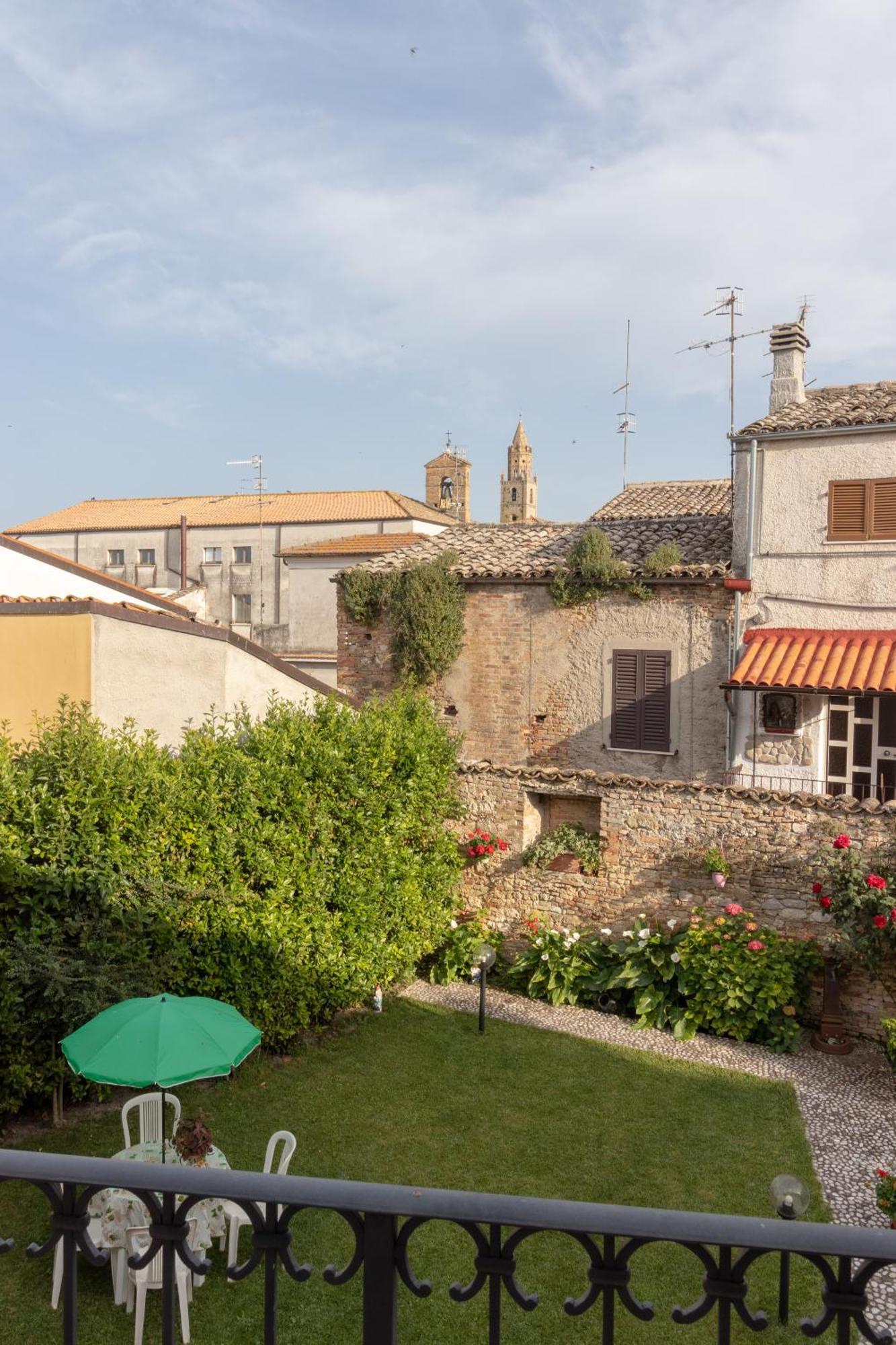 Al Belvedere Apartment II Atri Exterior photo